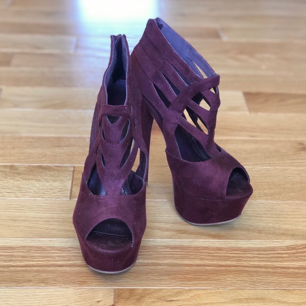 Maroon Platforms
